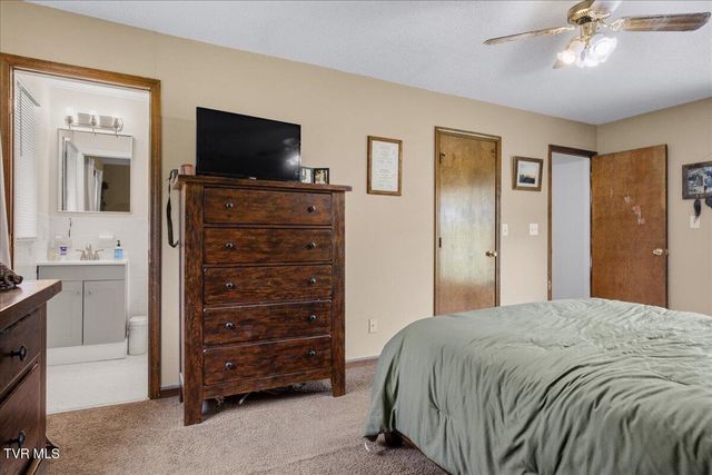 122 South Fork Road, Marion, VA 24354