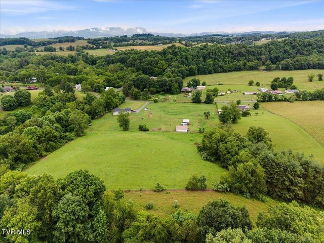 122 South Fork Road, Marion, VA 24354