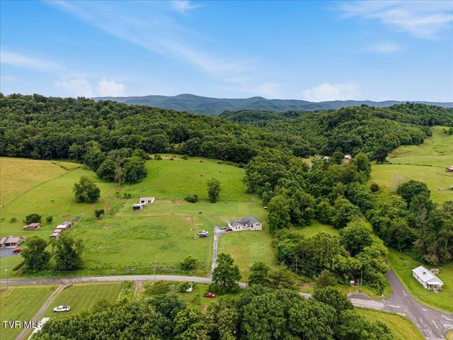 122 South Fork Road, Marion, VA 24354