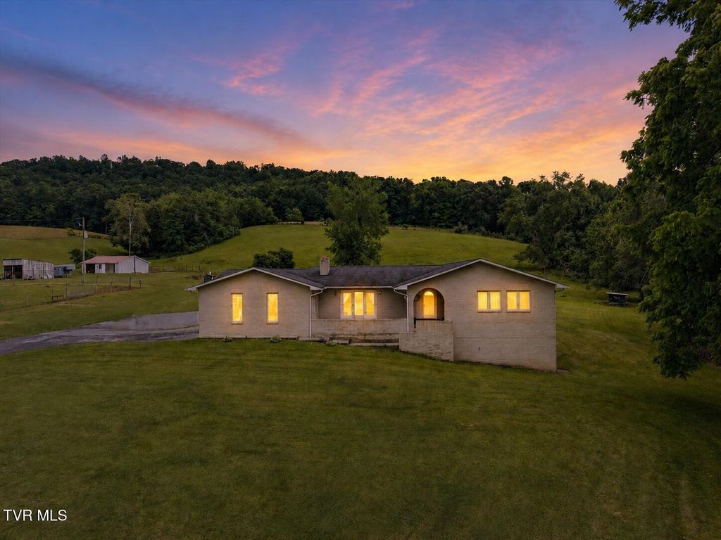 122 South Fork Road, Marion, VA 24354