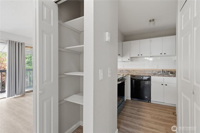 4526 S Henderson Street, Seattle, WA 98118