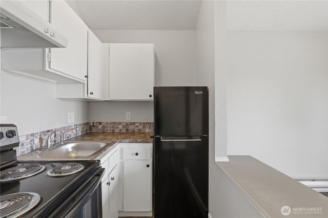 4526 S Henderson Street, Seattle, WA 98118