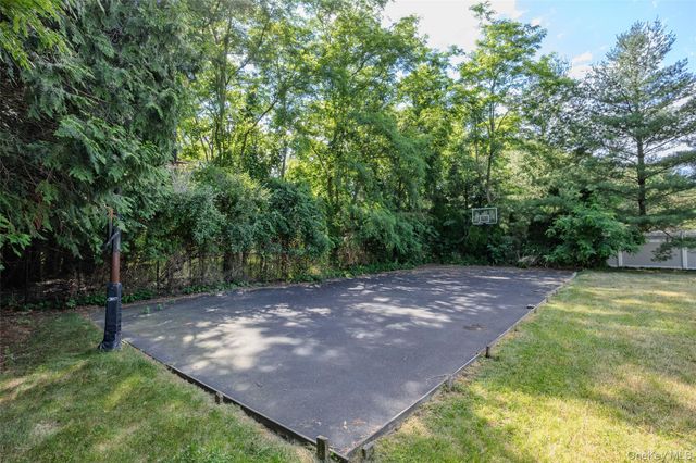 72 Sweetgum Lane, Miller Place, NY 11764