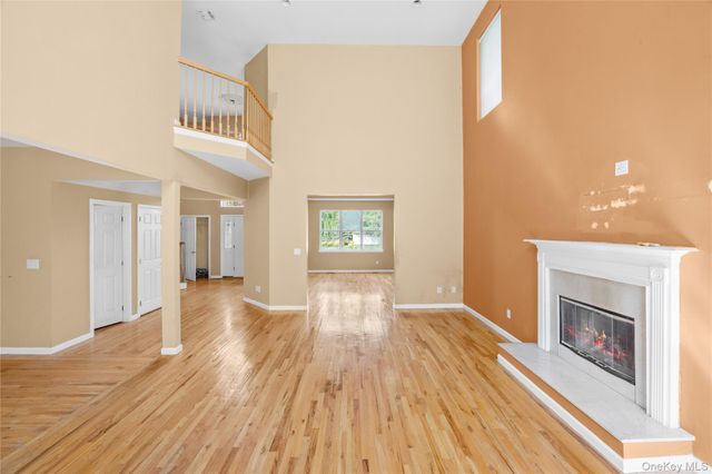 72 Sweetgum Lane, Miller Place, NY 11764