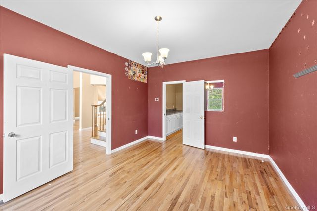 72 Sweetgum Lane, Miller Place, NY 11764