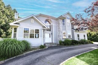 72 Sweetgum Lane, Miller Place, NY 11764