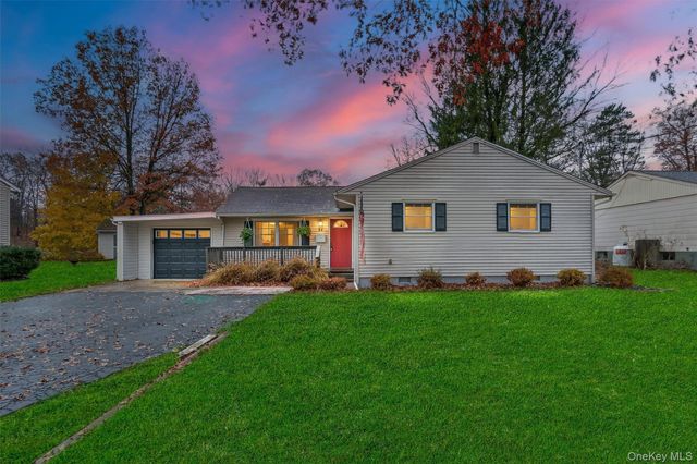 24 Patricia Lane, Washingtonville, NY 10992