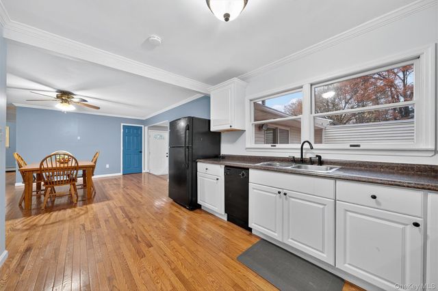 24 Patricia Lane, Washingtonville, NY 10992