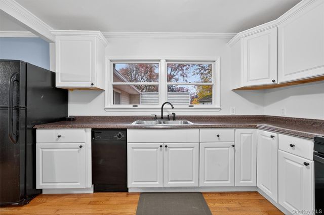 24 Patricia Lane, Washingtonville, NY 10992