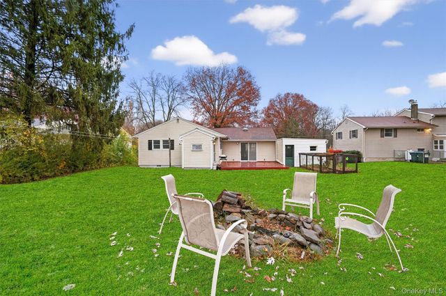 24 Patricia Lane, Washingtonville, NY 10992