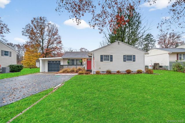 24 Patricia Lane, Washingtonville, NY 10992