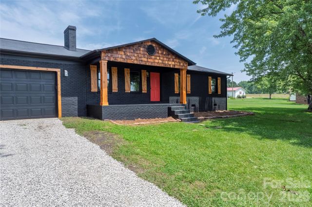 112 Robinette Lane, Statesville, NC 28625