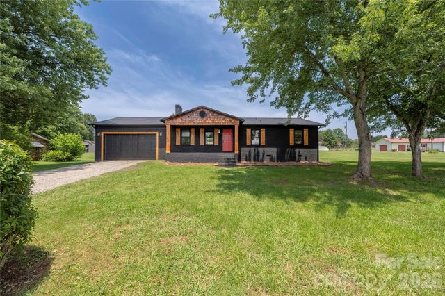 112 Robinette Lane, Statesville, NC 28625