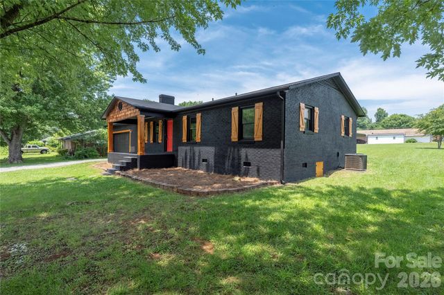 112 Robinette Lane, Statesville, NC 28625
