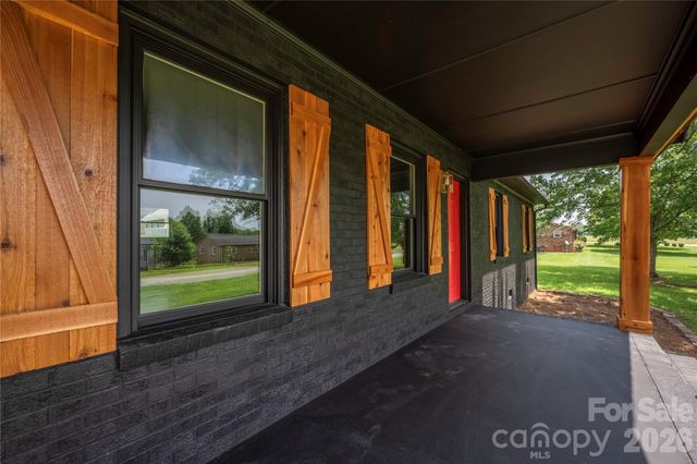 112 Robinette Lane, Statesville, NC 28625
