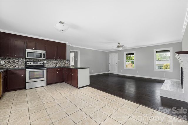 112 Robinette Lane, Statesville, NC 28625