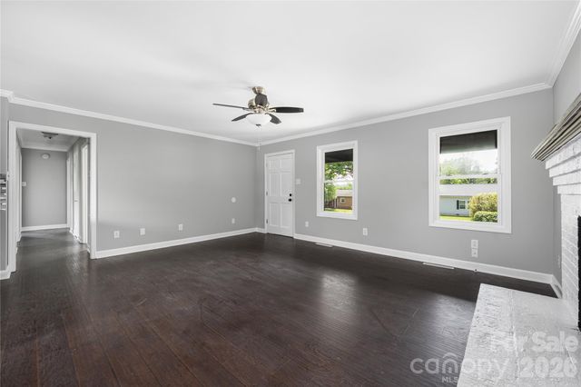 112 Robinette Lane, Statesville, NC 28625