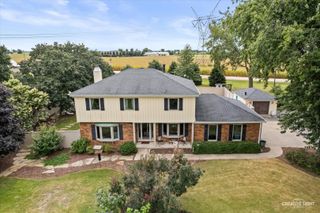 4S170 Hazelcrest Drive, Sugar Grove, IL 60554