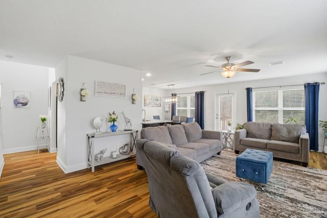 6609 Boatswaine Rd, Pensacola, FL 32526