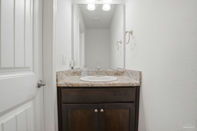 6609 Boatswaine Rd, Pensacola, FL 32526