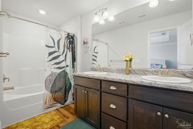 6609 Boatswaine Rd, Pensacola, FL 32526