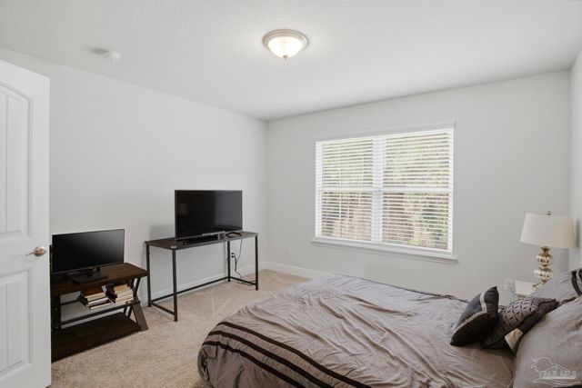 6609 Boatswaine Rd, Pensacola, FL 32526