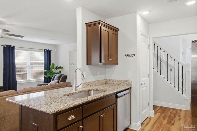 6609 Boatswaine Rd, Pensacola, FL 32526