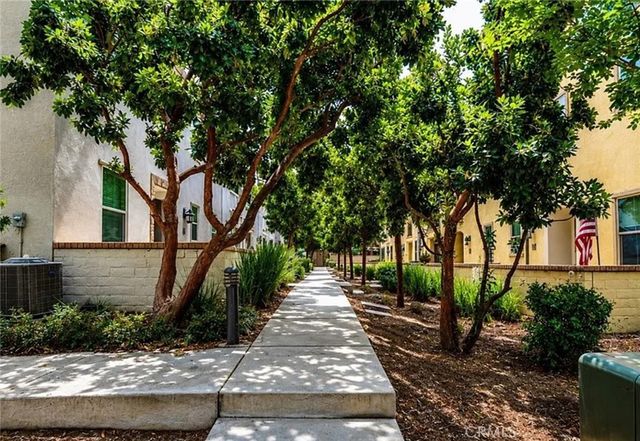 3210 E Yountville Drive 8, Ontario, CA 91761