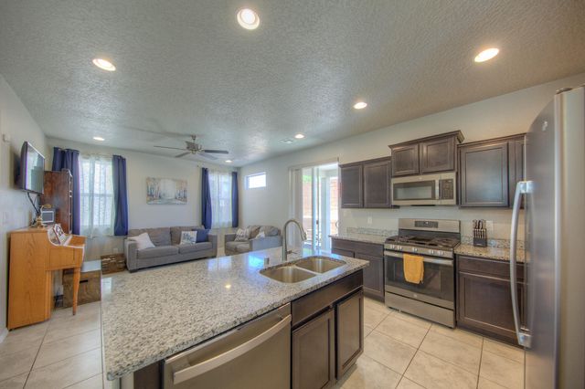 1810 Mulberry Court NE, Rio Rancho, NM 87144