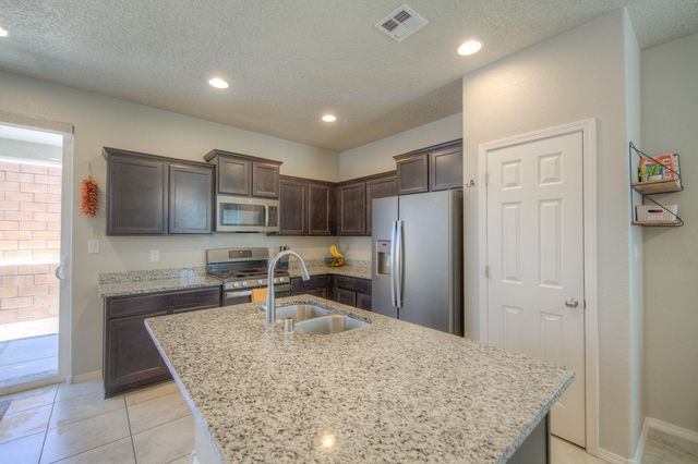 1810 Mulberry Court NE, Rio Rancho, NM 87144