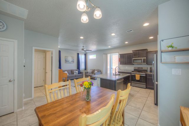 1810 Mulberry Court NE, Rio Rancho, NM 87144