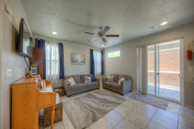 1810 Mulberry Court NE, Rio Rancho, NM 87144