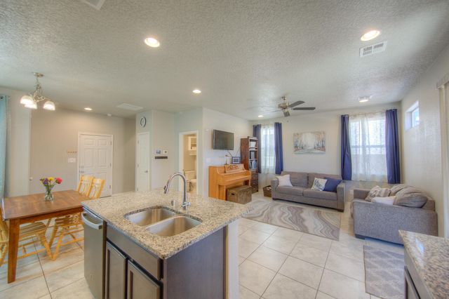 1810 Mulberry Court NE, Rio Rancho, NM 87144
