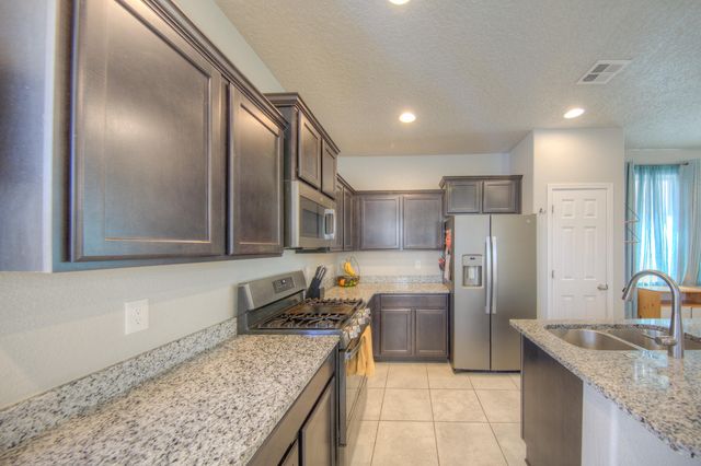 1810 Mulberry Court NE, Rio Rancho, NM 87144