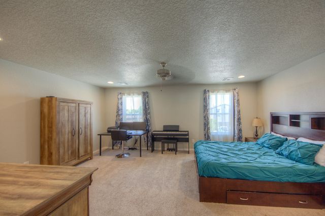 1810 Mulberry Court NE, Rio Rancho, NM 87144