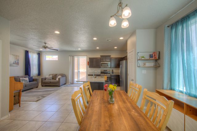 1810 Mulberry Court NE, Rio Rancho, NM 87144