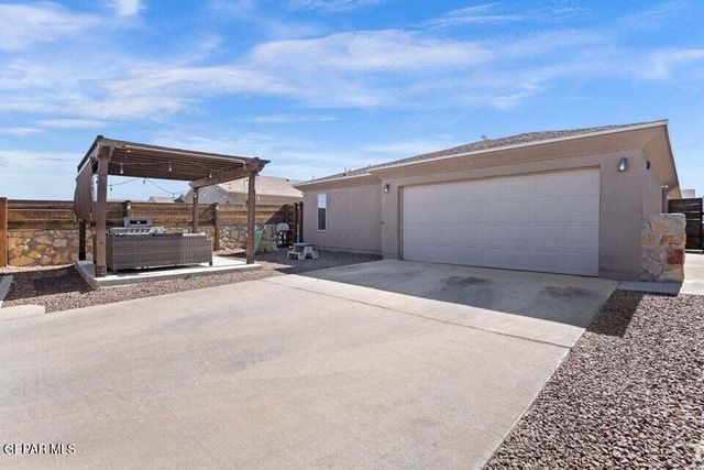 1917 TIM FOSTER Street, El Paso, TX 79938