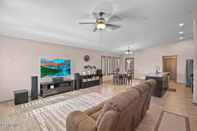 1917 TIM FOSTER Street, El Paso, TX 79938