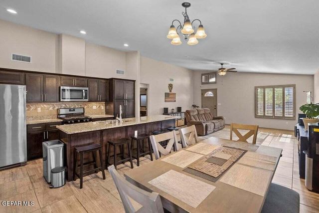 1917 TIM FOSTER Street, El Paso, TX 79938