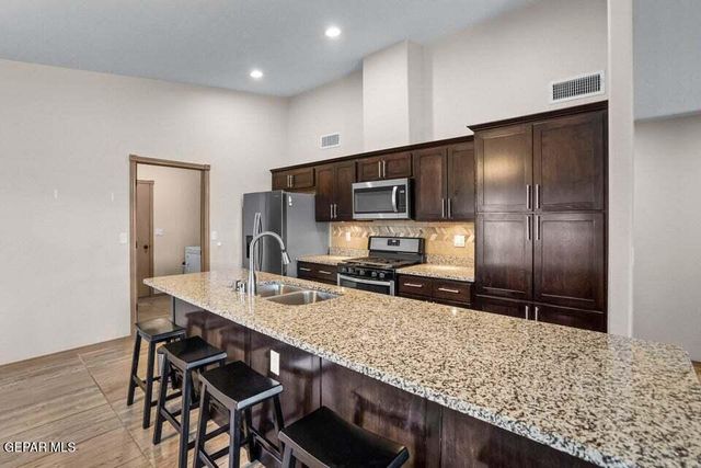 1917 TIM FOSTER Street, El Paso, TX 79938