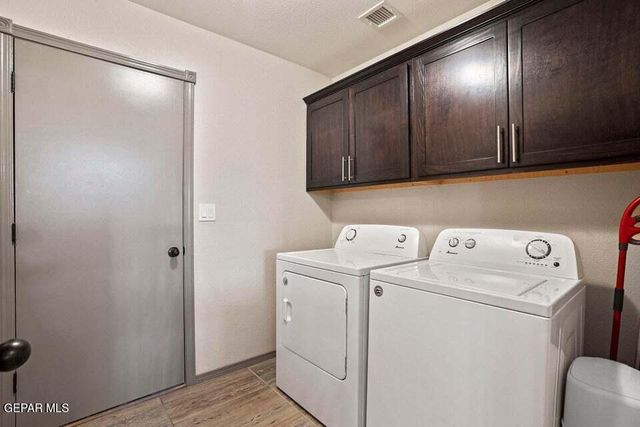 1917 TIM FOSTER Street, El Paso, TX 79938