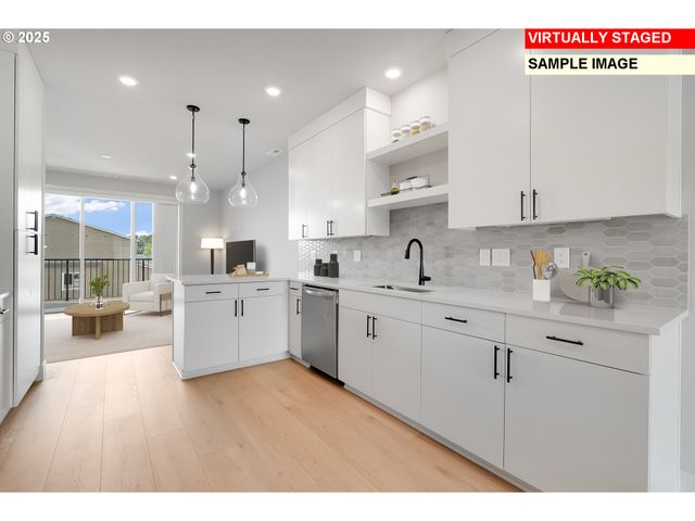 18620 Sw SOLITUDE St, Beaverton, OR 97007