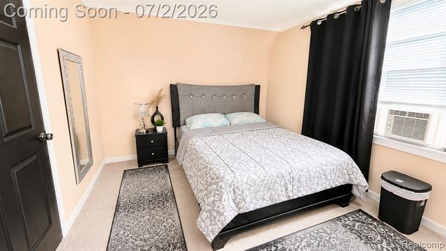 2433 Zinow Street, Hamtramck, MI 48212