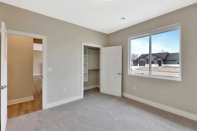 606 S Sweetwater Creek, Maize, KS 67101