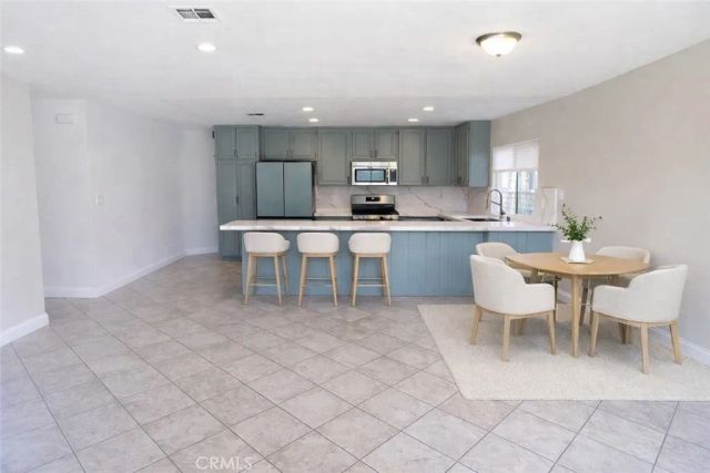 25444 Via Pacifica, Valencia, CA 91355