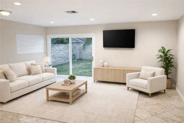 25444 Via Pacifica, Valencia, CA 91355