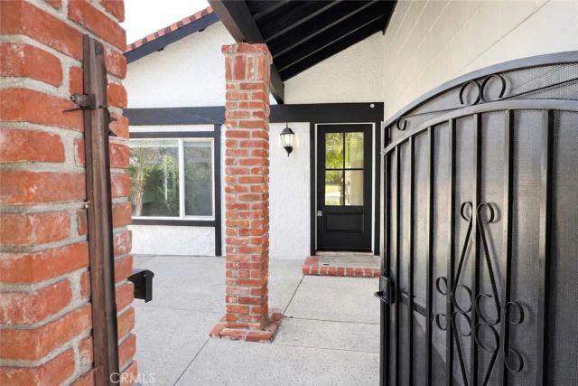 25444 Via Pacifica, Valencia, CA 91355