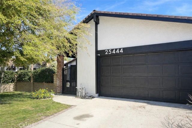 25444 Via Pacifica, Valencia, CA 91355