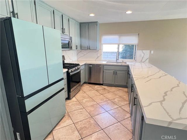 25444 Via Pacifica, Valencia, CA 91355