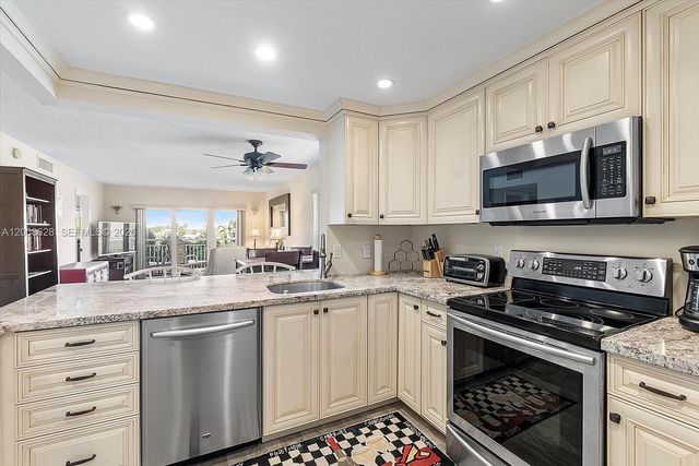 1770 S Ocean Blvd 308, Lauderdale By The Sea, FL 33062
